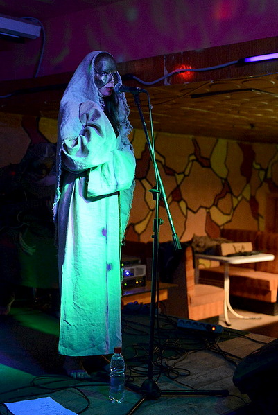 click for enlarge 669 X 1000 178.2 Kb picture