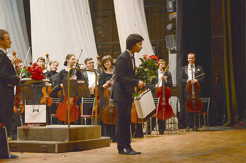 click for enlarge 1000 X 663 245.4 Kb picture