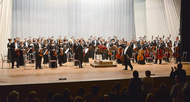 click for enlarge 1000 X 538 176.2 Kb picture