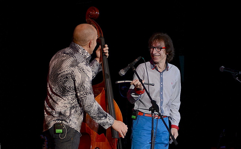 click for enlarge 1000 X 620 156.2 Kb picture