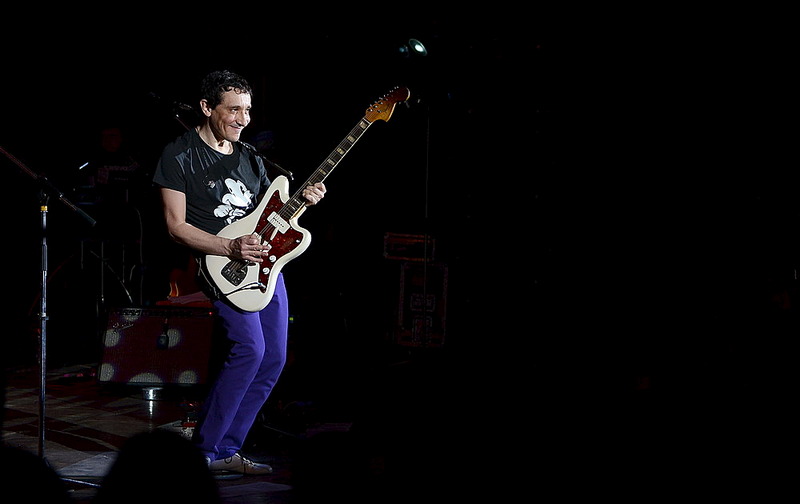 click for enlarge 1000 X 630 74.3 Kb picture