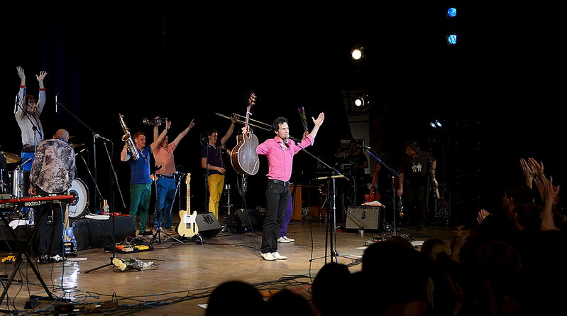 click for enlarge 1000 X 557 124.8 Kb picture