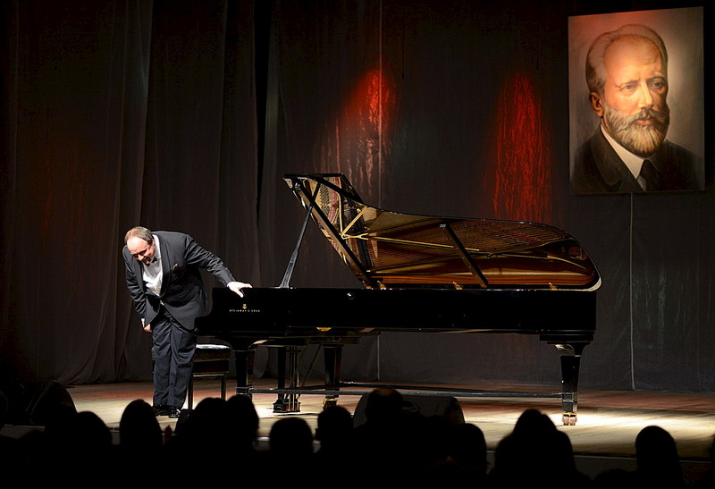 click for enlarge 1000 X 684 119.7 Kb picture