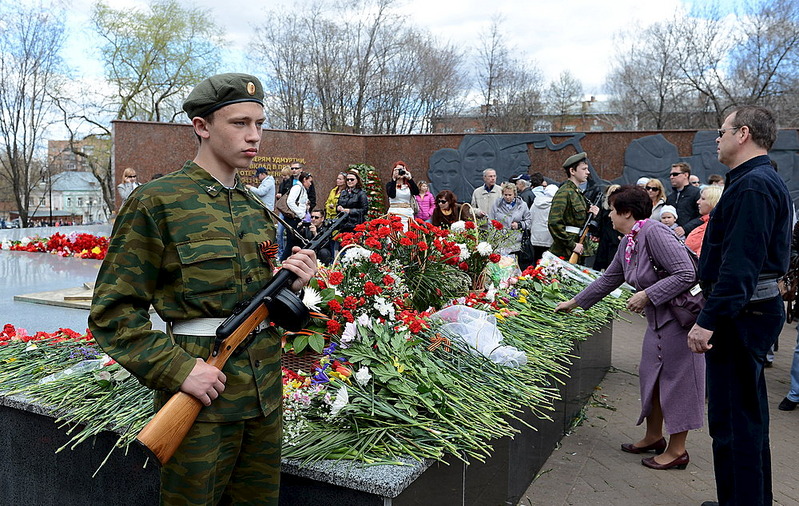 click for enlarge 1000 X 633 294.4 Kb picture