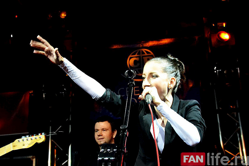 click for enlarge 922 X 614 110.2 Kb picture