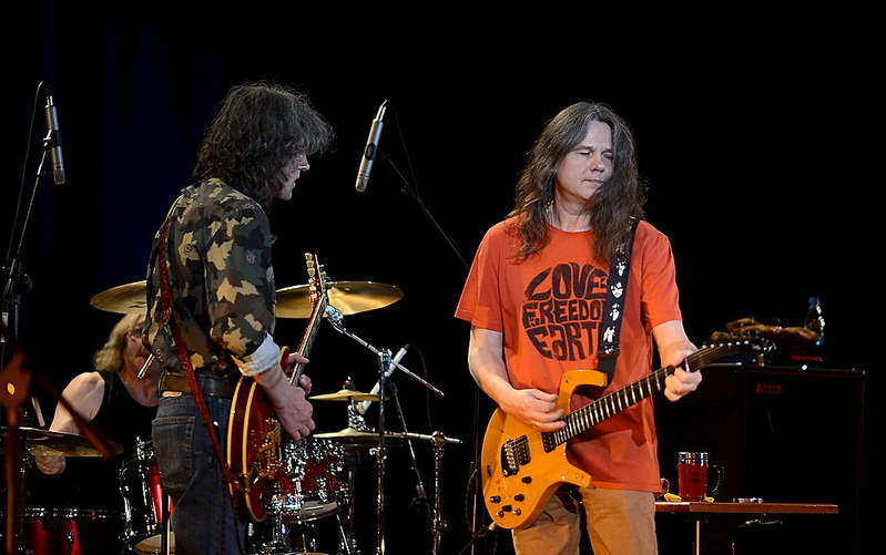 click for enlarge 1000 X 627 141.2 Kb picture