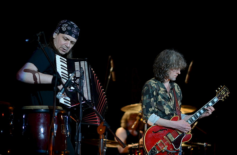 click for enlarge 1000 X 653 123.9 Kb picture