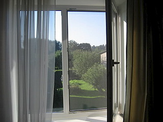 click for enlarge 400 X 300  35.6 Kb picture