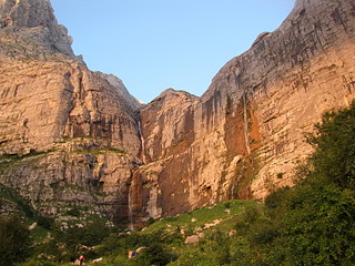 click for enlarge 1920 X 1440 982.6 Kb picture