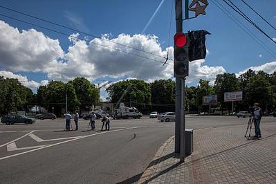 click for enlarge 590 X 393  39.1 Kb picture