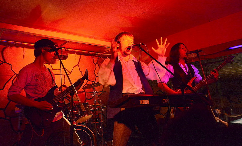 click for enlarge 1000 X 606 189.4 Kb picture