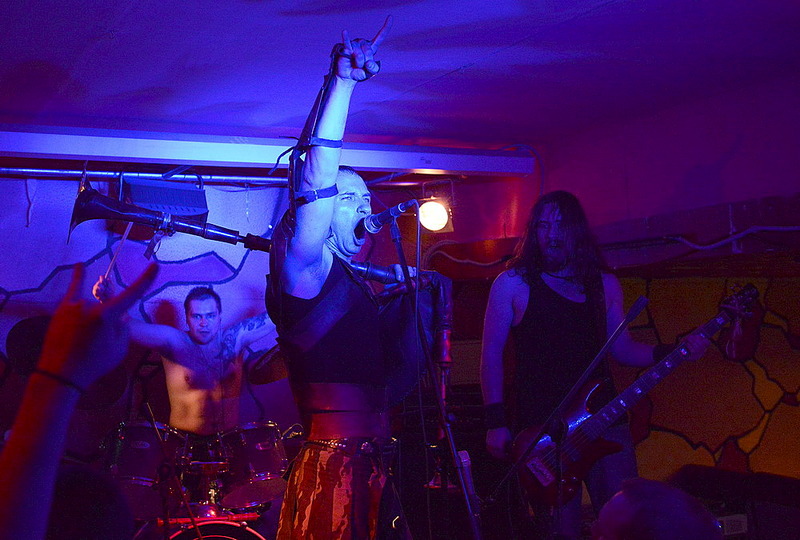 click for enlarge 1000 X 675 172.6 Kb picture