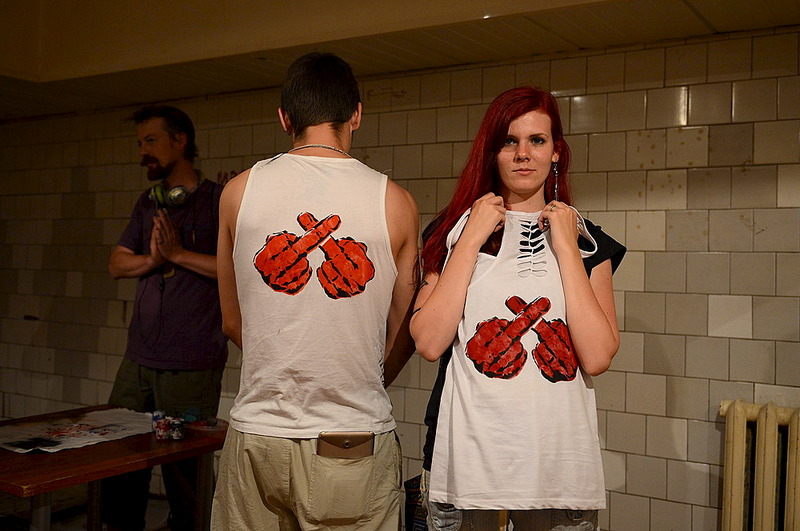 click for enlarge 1000 X 664 155.6 Kb picture