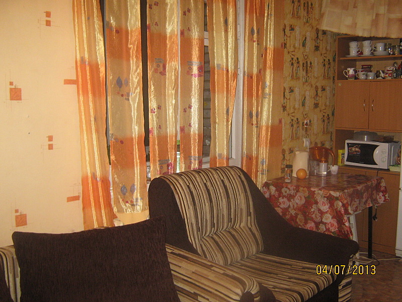 click for enlarge 1600 X 1200 635.8 Kb picture
