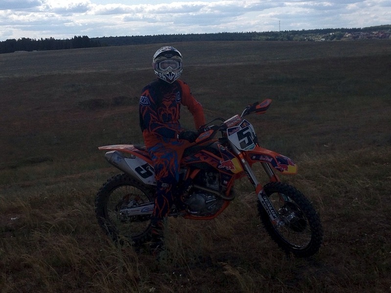 click for enlarge 1280 X 959 265.9 Kb picture