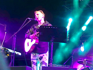 click for enlarge 1920 X 1440 283.7 Kb picture