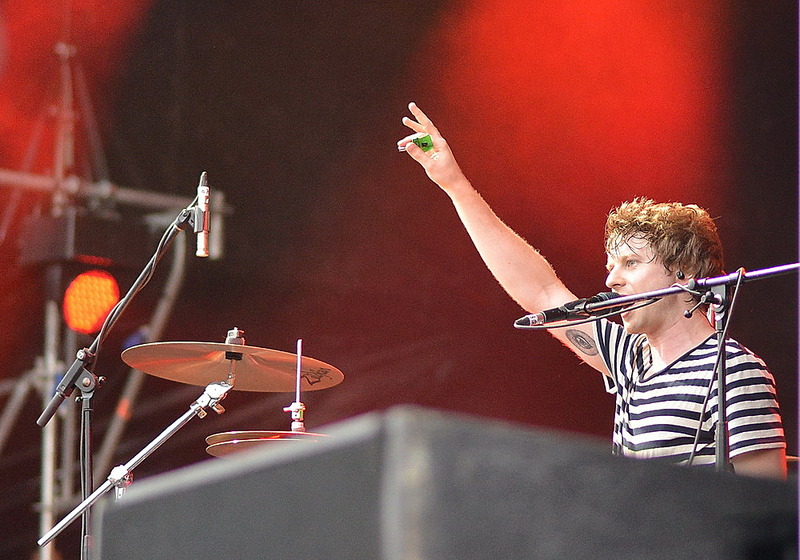 click for enlarge 1000 X 700 192.9 Kb picture