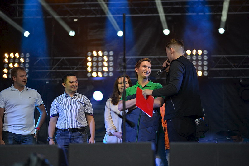 click for enlarge 1000 X 668 143.3 Kb picture