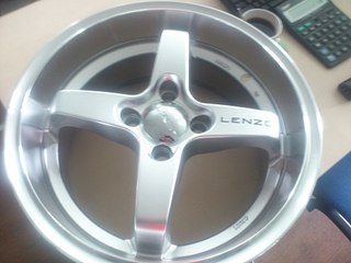 click for enlarge 1920 X 1440 320.3 Kb picture