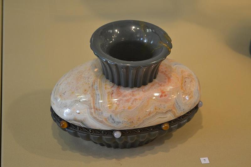 click for enlarge 1152 X 768  96.0 Kb picture