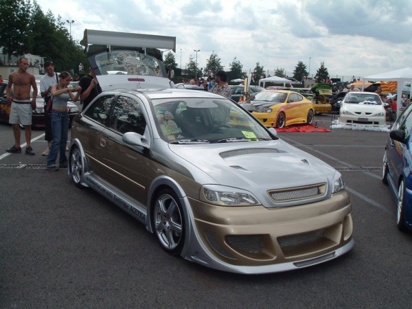 600 x 450