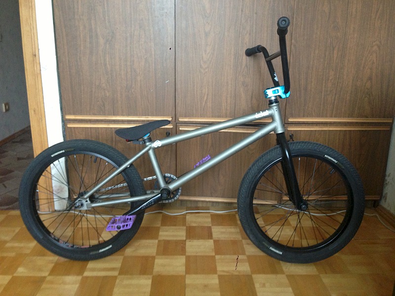 click for enlarge 1920 X 1440 538.6 Kb picture