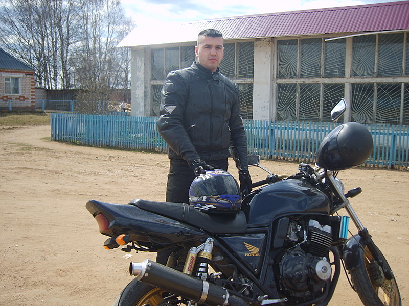 click for enlarge 1920 X 1440 759.4 Kb picture