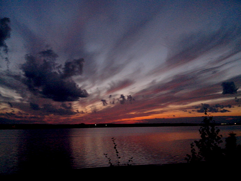 click for enlarge 1920 X 1440 476.7 Kb picture