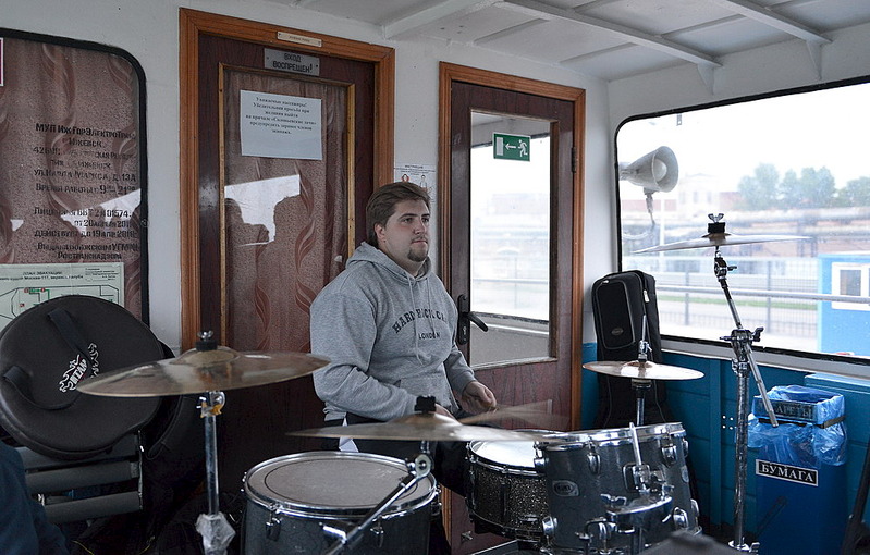 click for enlarge 1000 X 638 188.0 Kb picture