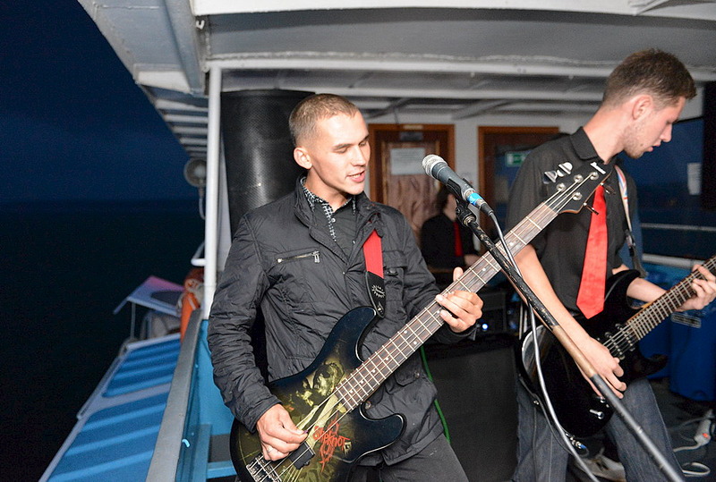 click for enlarge 1000 X 674 190.2 Kb picture