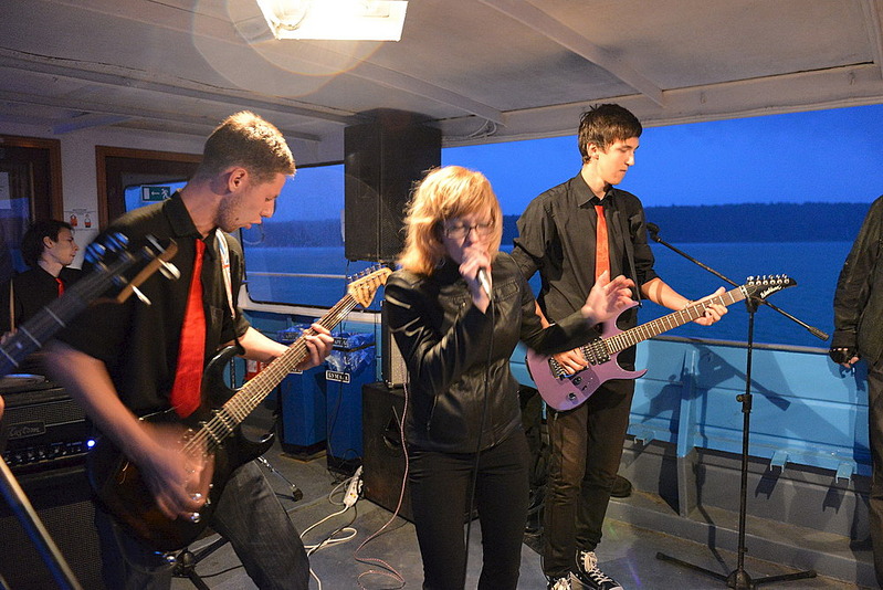 click for enlarge 1000 X 668 203.0 Kb picture