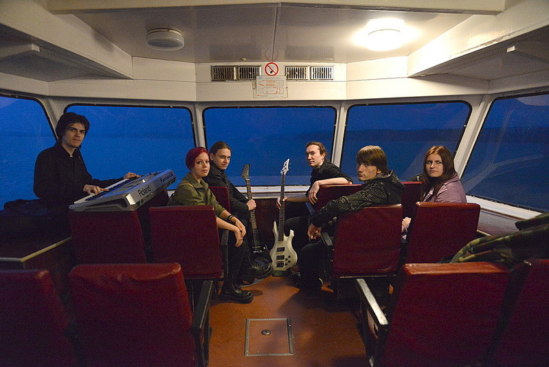 click for enlarge 1000 X 668 183.6 Kb picture