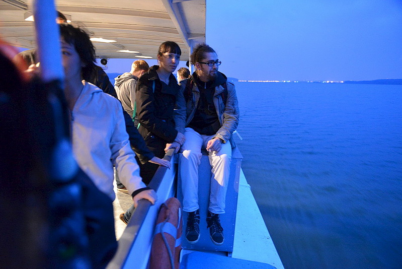 click for enlarge 1000 X 668 150.9 Kb picture