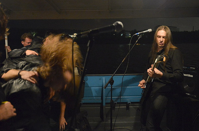 click for enlarge 1000 X 659 166.5 Kb picture