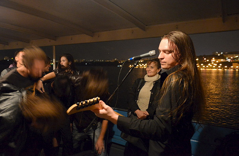 click for enlarge 1000 X 655 159.9 Kb picture