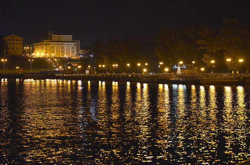 click for enlarge 1000 X 661 303.5 Kb picture