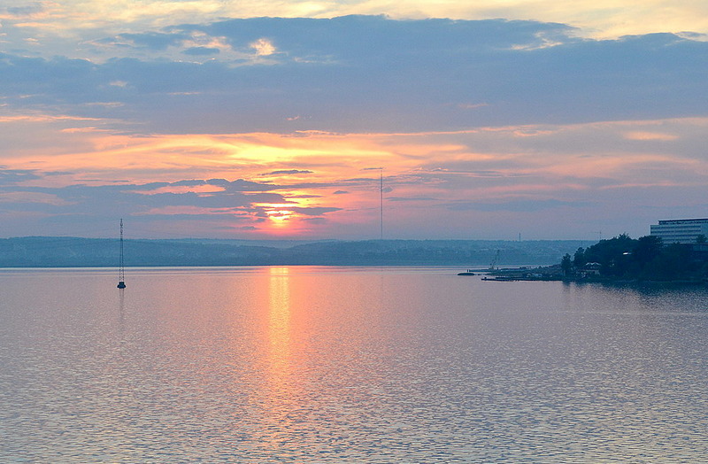 click for enlarge 1000 X 655 171.9 Kb picture