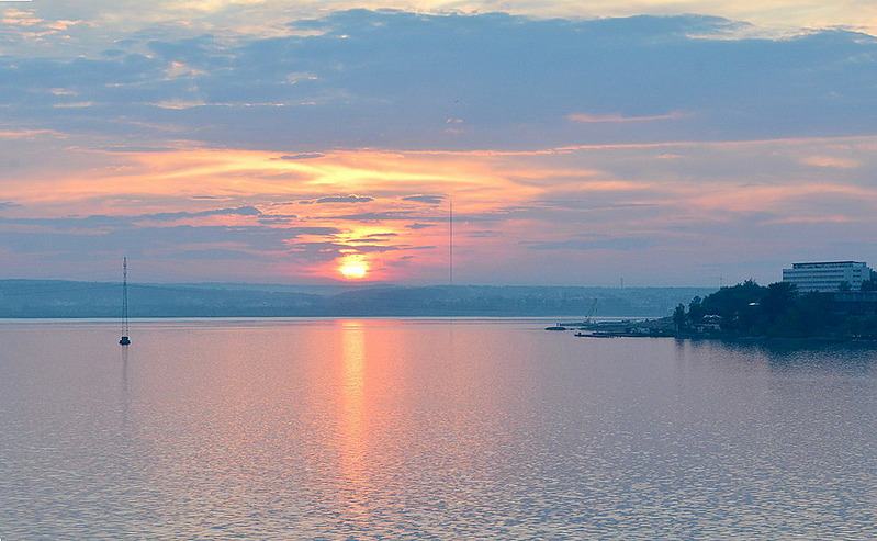 click for enlarge 987 X 609 145.2 Kb picture