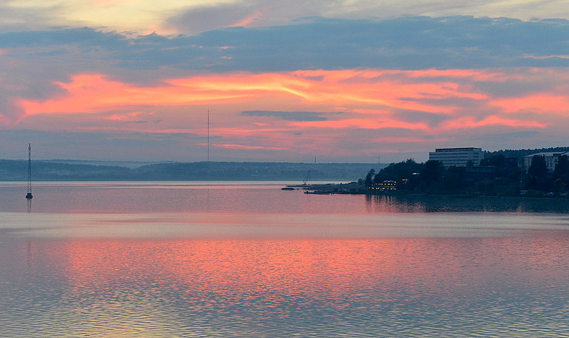 click for enlarge 1000 X 594 138.7 Kb picture