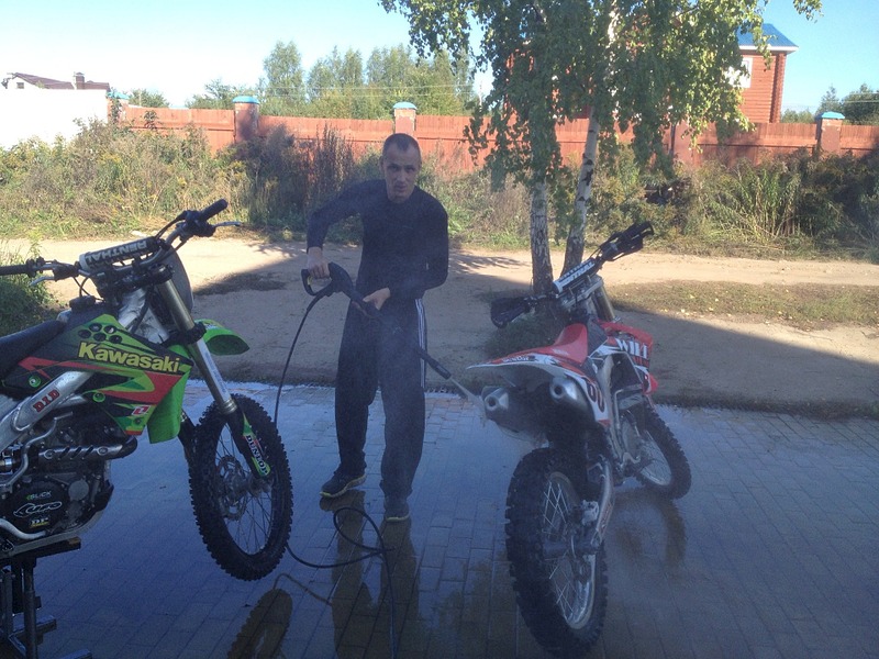 click for enlarge 1920 X 1440 681.8 Kb picture