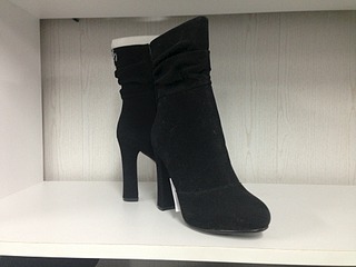 click for enlarge 1920 X 1440 440.7 Kb picture