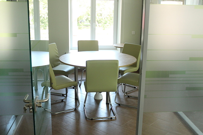 click for enlarge 1920 X 1280 458.3 Kb picture