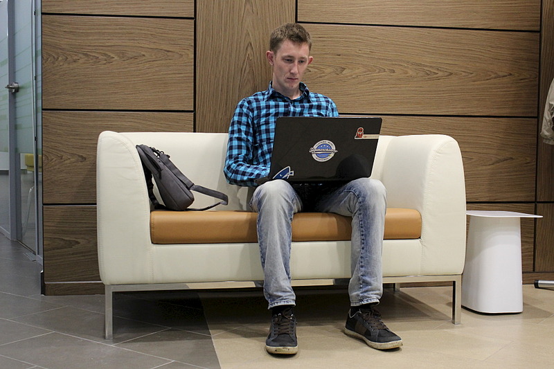 click for enlarge 1920 X 1280 526.6 Kb picture