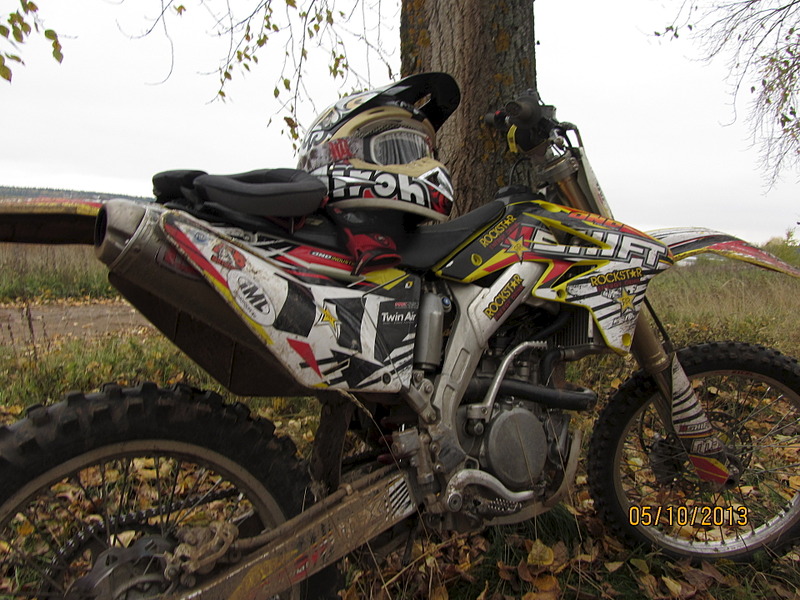 click for enlarge 1920 X 1440 620.6 Kb picture