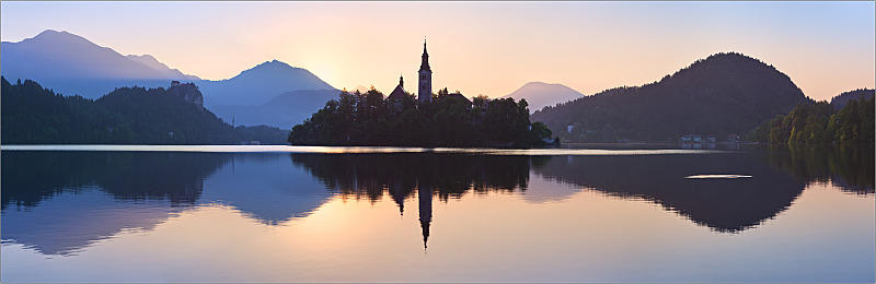 click for enlarge 1600 X 520 374.5 Kb picture