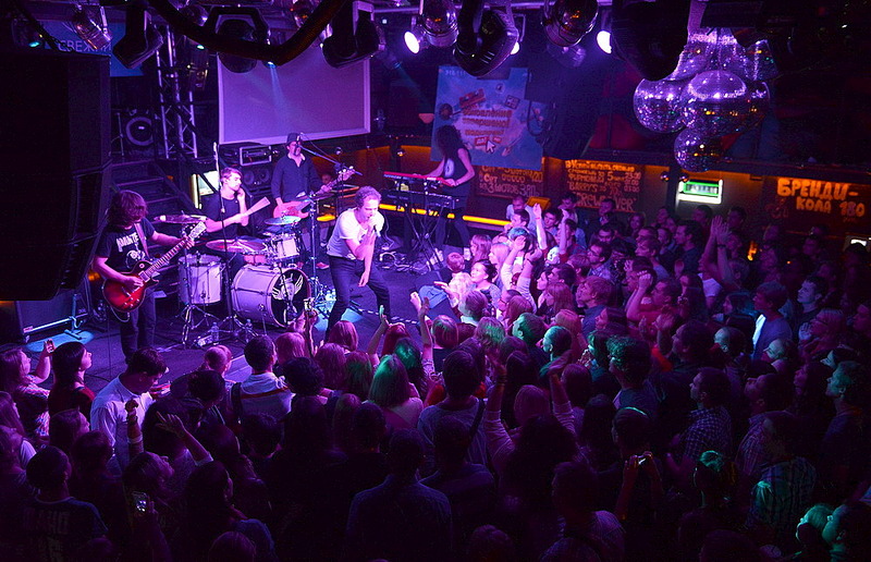 click for enlarge 1000 X 645 213.0 Kb picture