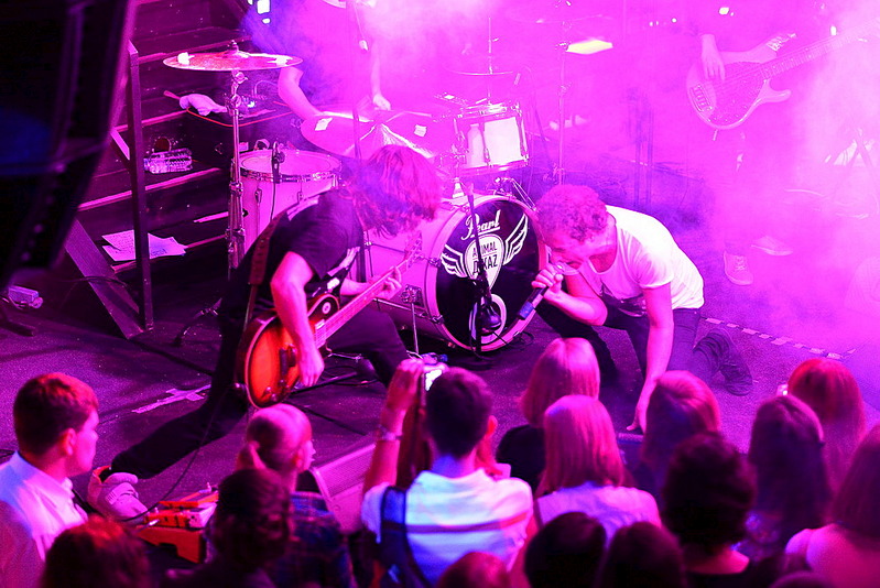 click for enlarge 1000 X 668 206.9 Kb picture