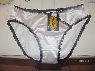 click for enlarge 1920 X 1440 780.8 Kb picture