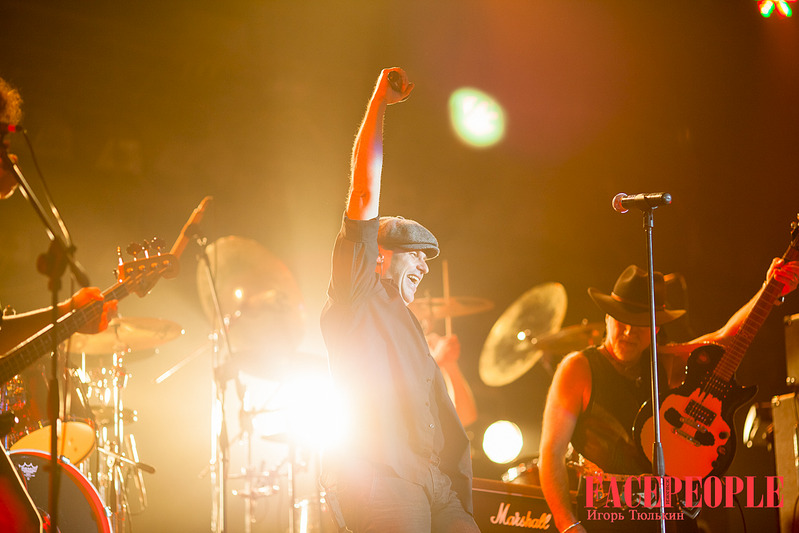 click for enlarge 1341 X 894 694.1 Kb picture