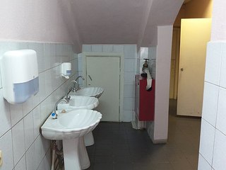 click for enlarge 604 X 453 34.3 Kb picture